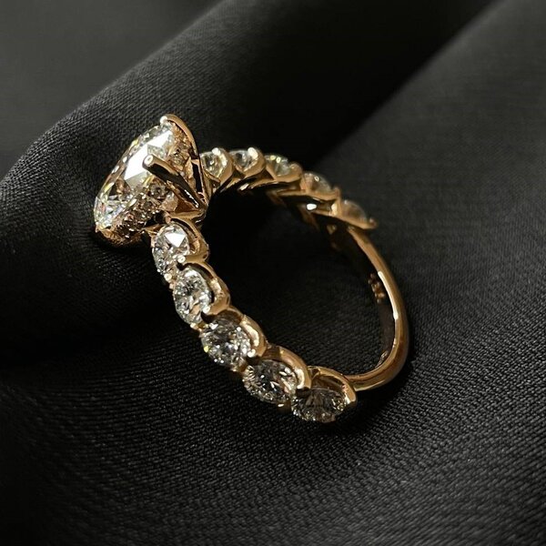 Royal Oval Engagement Ring