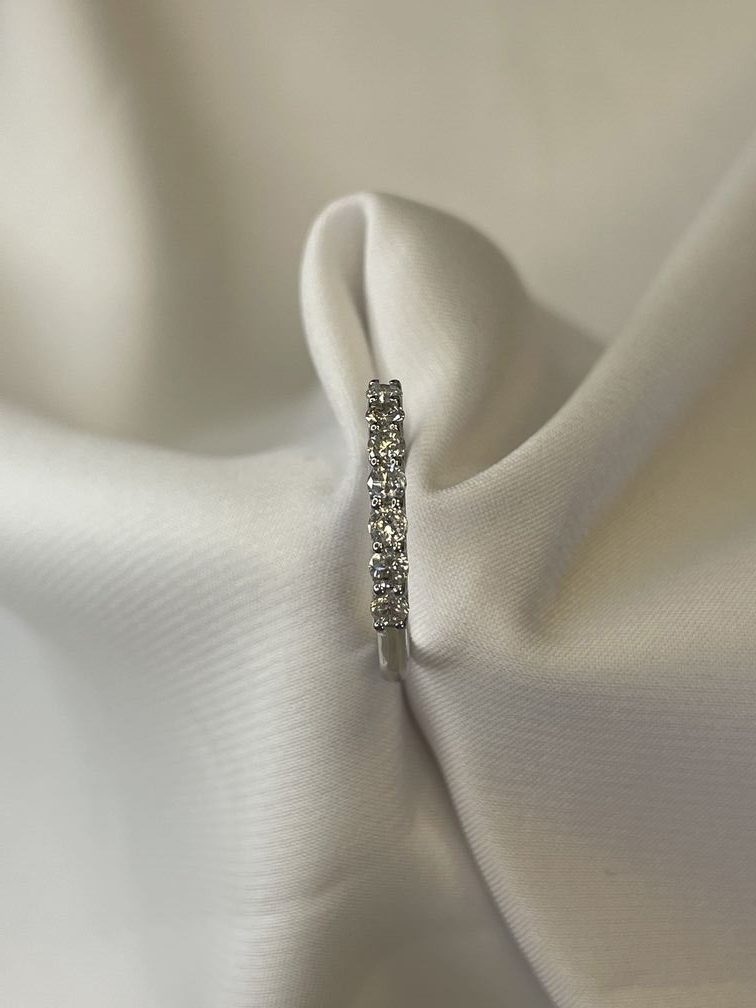 7 round diamond ring 0.35 carat
