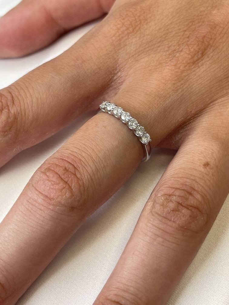 7 round diamond ring 0.35 carat